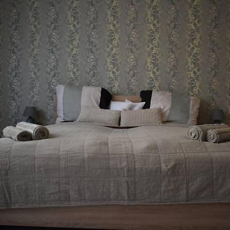 Апартаменты Kenyelmes Lakas Jo Helyen Будапешт Экстерьер фото