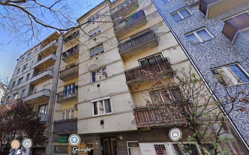 Апартаменты Kenyelmes Lakas Jo Helyen Будапешт Экстерьер фото